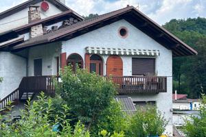 Appartamento di 109 m² con 5 locali e box auto a A