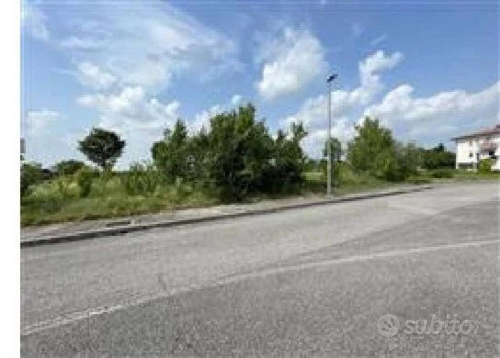Immobile in asta di 1872 m² a Pavia di Udine - Vista 2