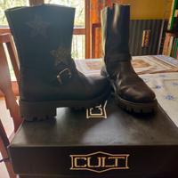 stivaletti neri marca Cult 