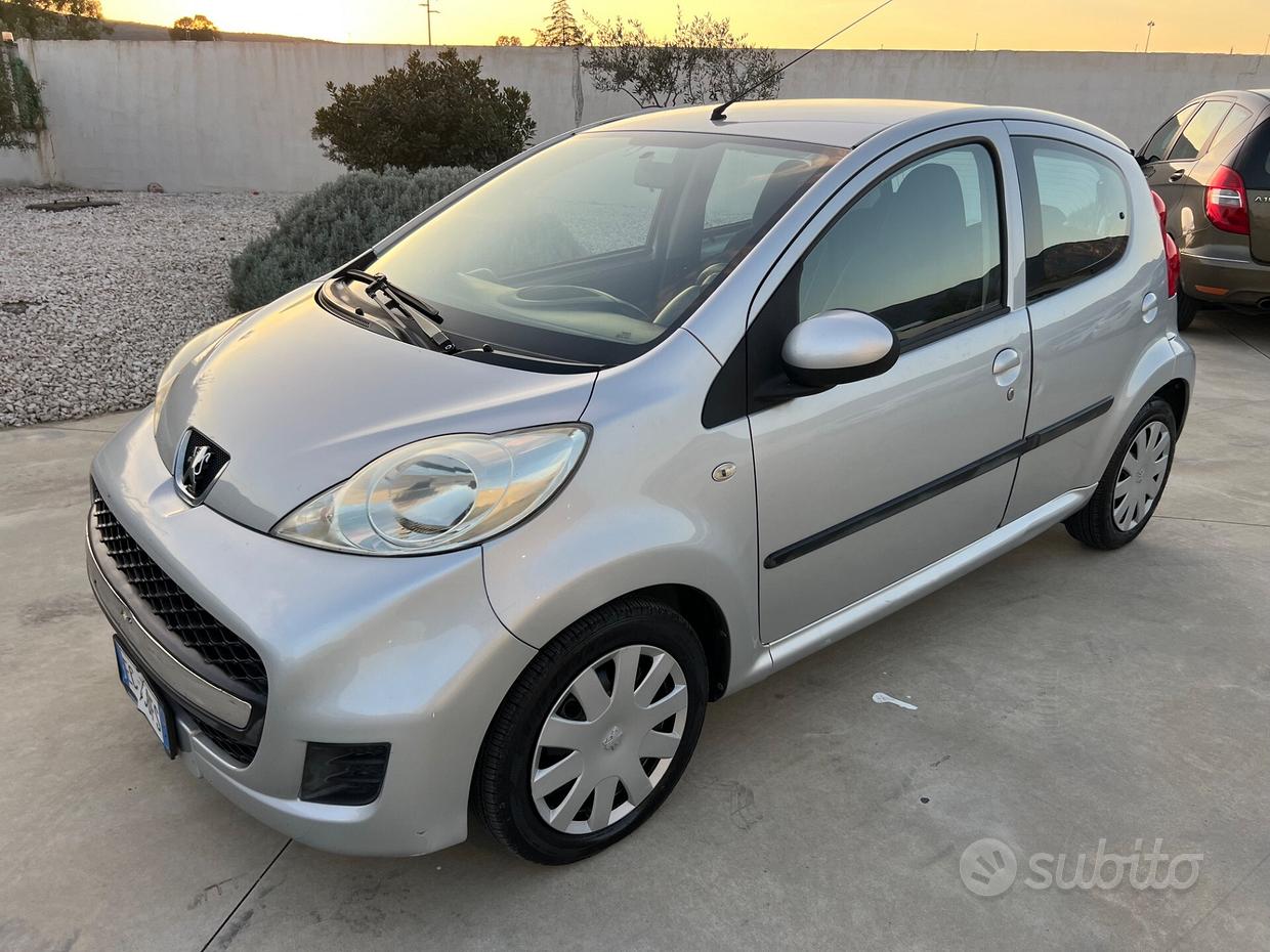 Peugeot 107 1.0 68CV 5p. Automatica 2010