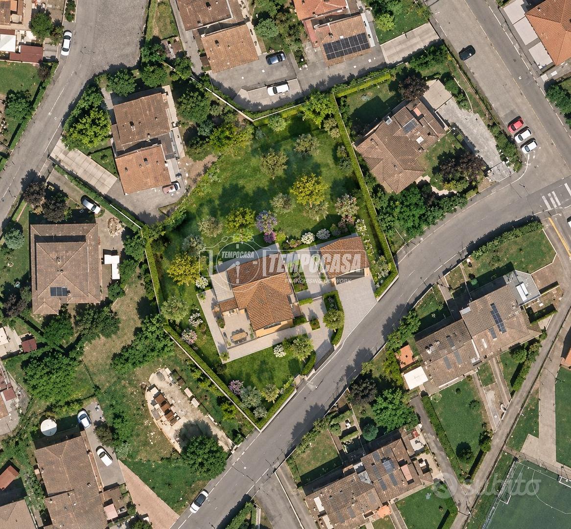 TERRENO EDIFICABILE DI 1500 MQ A CORVELLA - ALTO R - Vista 3