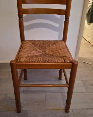 N.  6 sedie in legno e paglia