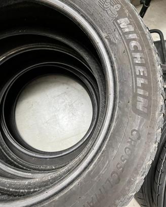 MICHELIN 215/55R16