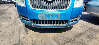 SKODA ROOMSTER 2006 PARAURTI ANTERIORE