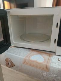 forno a microonde.