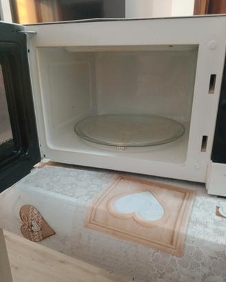 forno a microonde.