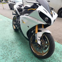Yamaha r1 Big bang /Scambi