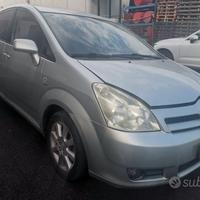 Ricambi Toyota Corolla Verso 1.8 Benzina 2004