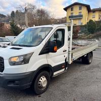 Ford transit incidentato