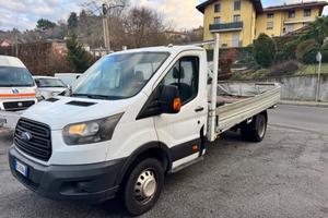Ford transit incidentato