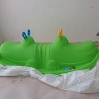 Gioco dondolo da giardino per bambini