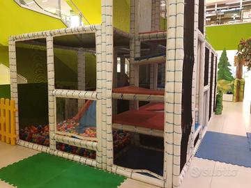 playground efes Play (no China) 6x3 in buono stato