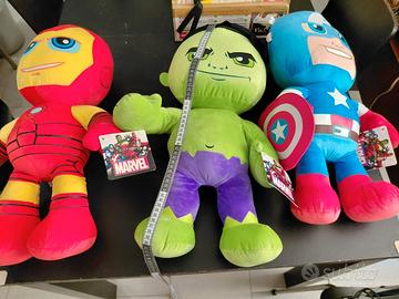 3 peluche Marvel 60cm