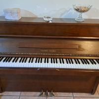 Piano forte a muro young chang