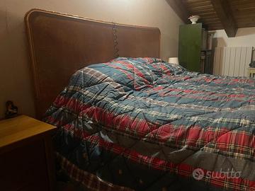 Letto matrimoniale con doghe e materassi 