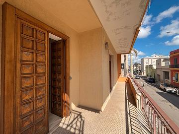 Ampia abitazione indipendente al primo piano