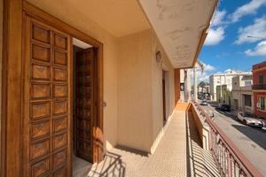 Ampia abitazione indipendente al primo piano