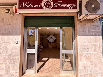 NEGOZIO A PORTICI