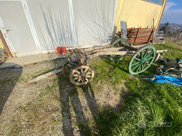 Carro antico in legno