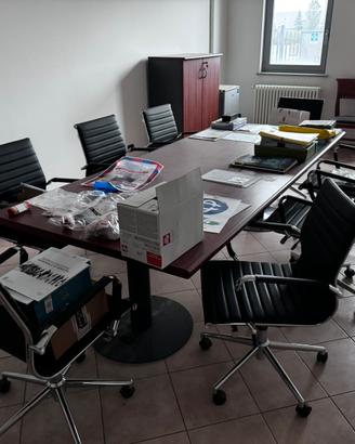 Tavolo ufficio