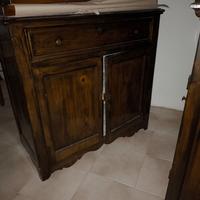 Credenza di antiquariato