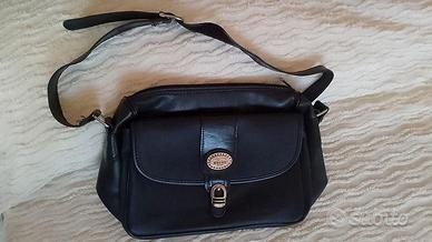 Borsa NUOVA , colore nero.