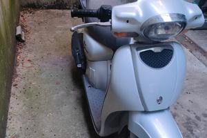 Aprilia scarabeo 100 4T.