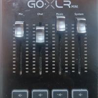 Kit per live streaming goxlr mic e cuffie