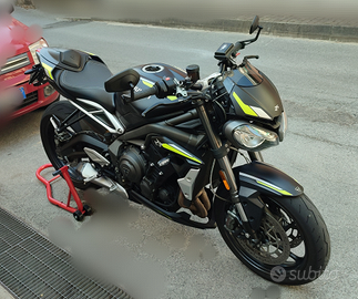 Triumph Street Triple RS