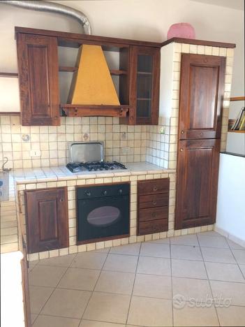 Centro Appartamento mq.140 6 locali Euro 140.000