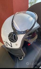 Casco MOMODESIGN