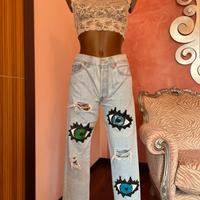 Levi’s 501 Customizzati con patch e strappi