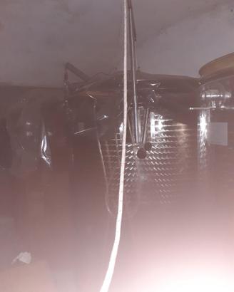 Botte inox per vino con coperchio sempre pieno