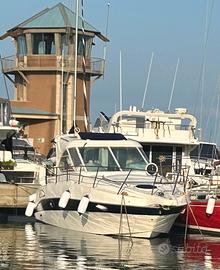 Barca Saver 330 natante cabinata