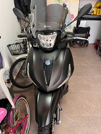 Beverly 300 deep black