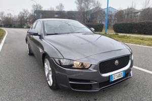 JAGUAR XE 2,0 180CV- AUTOMATICA-EURO 6- MOTORE NUO