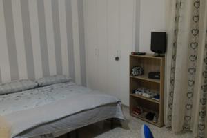 Ampia e confortevole camera in zona Dante