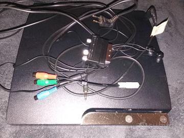 PS3 slim come nuova + 2 controller + 22 giochi