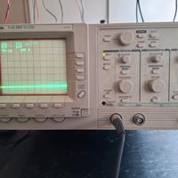 oscilloscopio Tektronix 