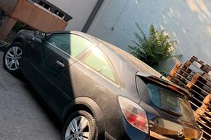 Opel astra gtc 1.8 cosmo