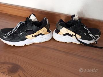 Nike Huarache Run con zip e lacci