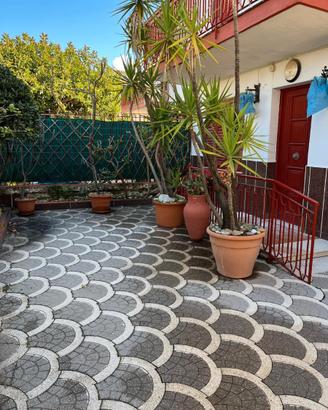 Splendida villa unifam. 2 livelli in residence