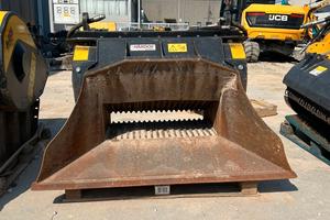 BENNA FRANTOIO MB MB-L140 S2 USATA