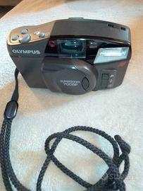 Macchina fotografica Olympus super zoom 700bf