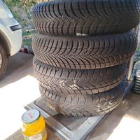 Pneumatici da neve inverrnali