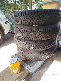 Pneumatici da neve inverrnali