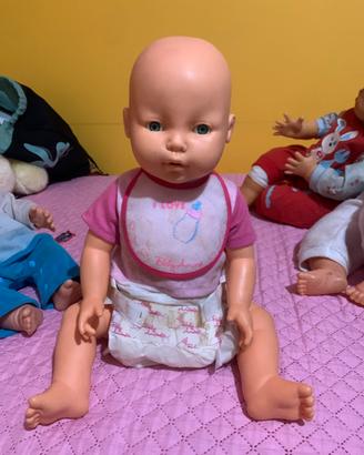 Bambolotto Baby Amore con bavaglino e pannolino