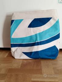 Pochette in tessuto resistente