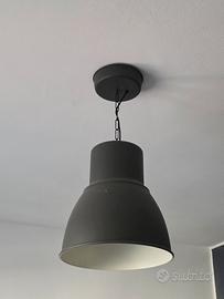 Coppia lampadari neri  
