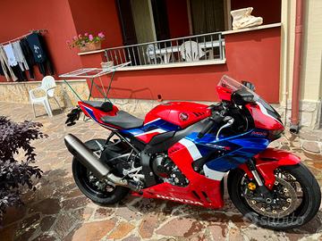 Ho da cbr 1000 rr  r